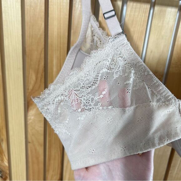 SPANX Undie-Tectable Push Up Plunge Bra Nude Lace Size 36DD - Picture 7 of 13